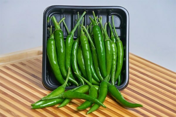 Green hot peppers