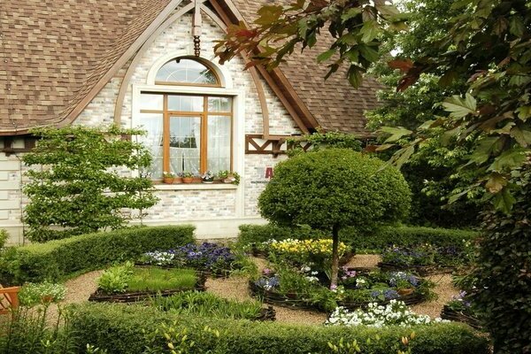 English style in landscape design