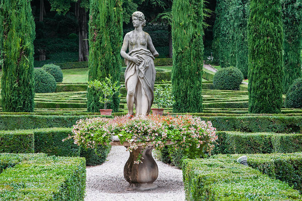 Garten im italienischen Stil Foto