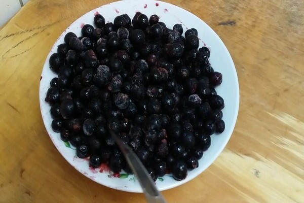 Currant Exotic: vad är bra och vad är dåligt med sorten