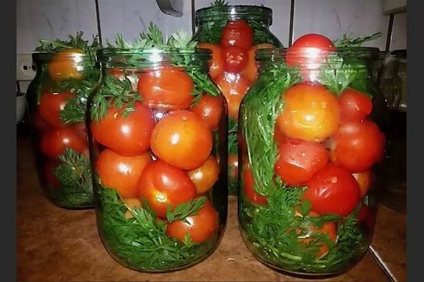 Tomatoes with carrot tops