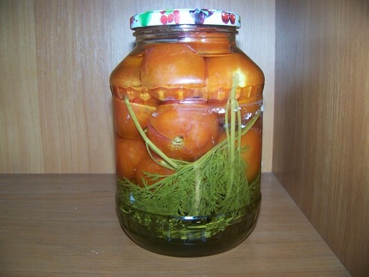 Tomatoes with carrot tops