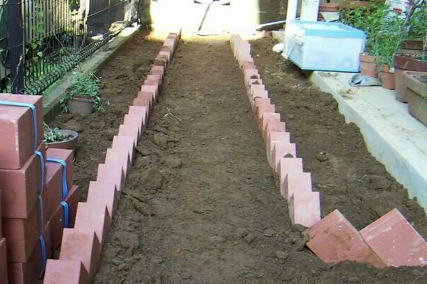 brick bed